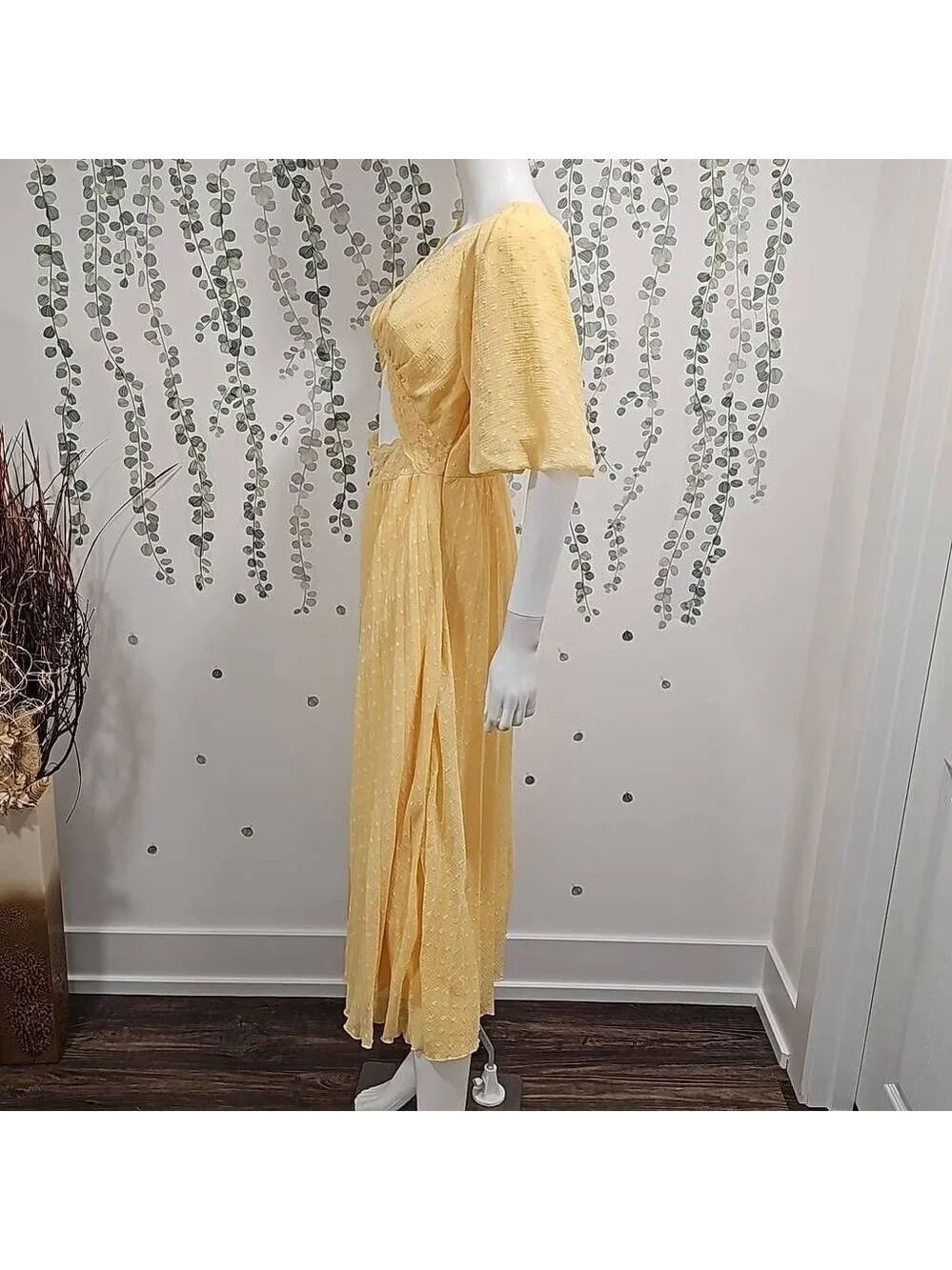 ASOS DESIGN lace insert cut out textured pleated midi dress in lemon yellow Sz 6 - Picture 7 of 12
